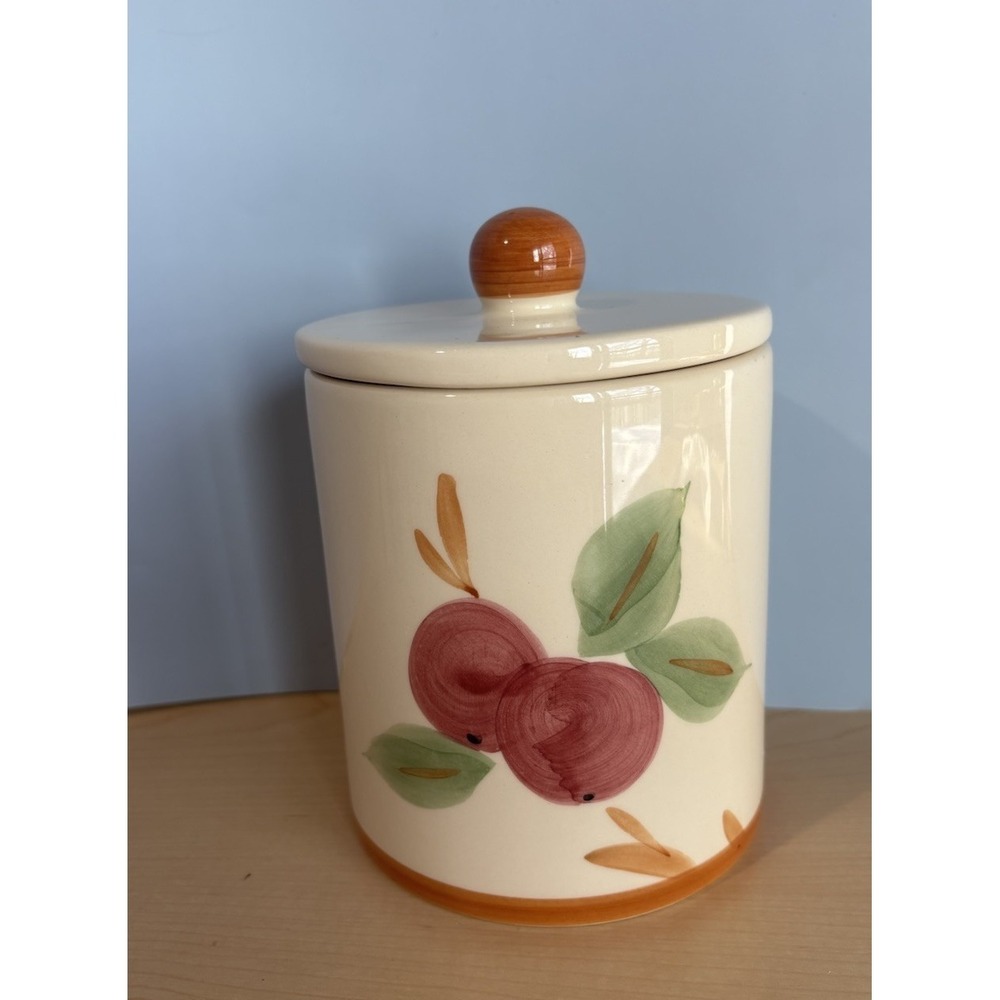 VNTG Franciscan Apple Large Canister/Jar with Lid  8" w Lid ( Seal )